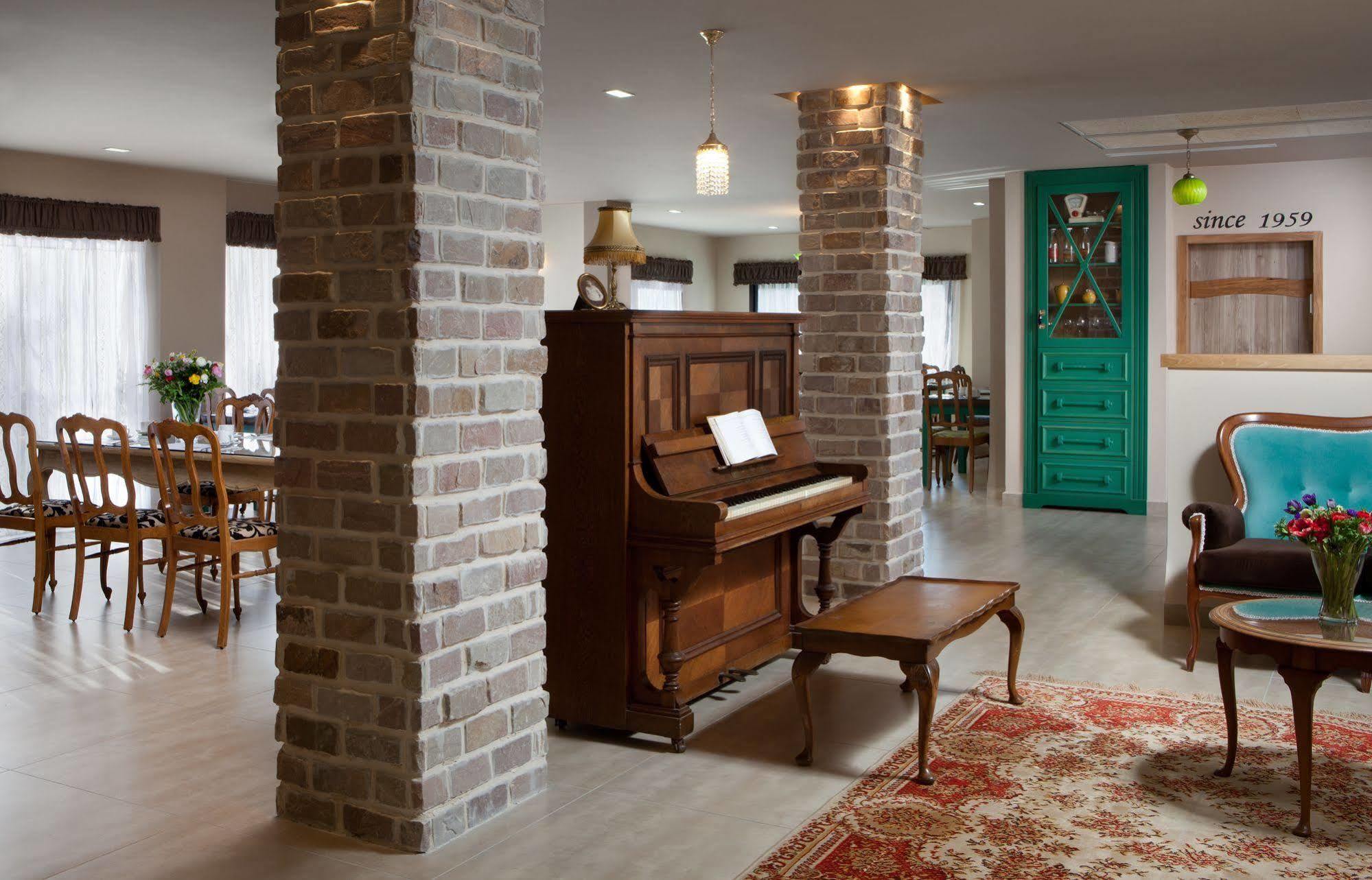 Shtarkman Erna Boutique Hotel Нахария Екстериор снимка